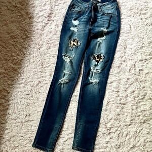 Distressed Cheetah Print Patched Millennial Stretch Skinny Jeans Womens 3 Rustic